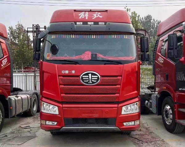 二手解放J6P牽引車(chē)