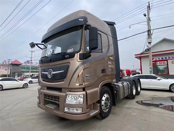 二手東風天龍牽引車