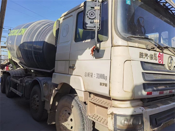 二手德龍攪拌車18方