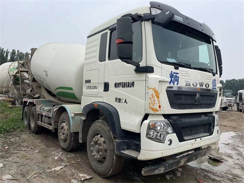 二手豪沃?jǐn)嚢柢?chē)