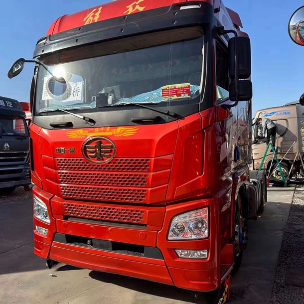 二手單驅(qū)牽引車報價