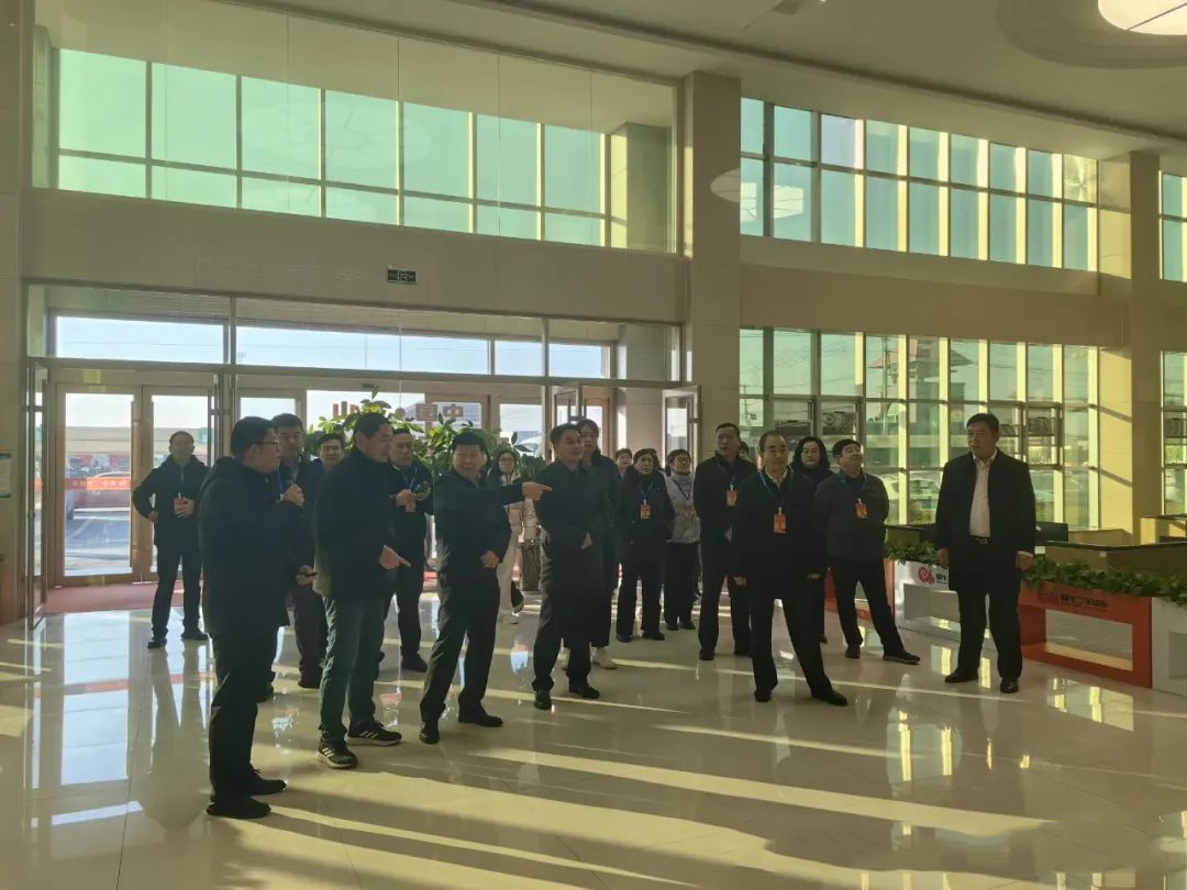 熱烈歡迎駐梁市人大代表一行蒞臨華通二手車(chē)市場(chǎng)視察指導(dǎo)